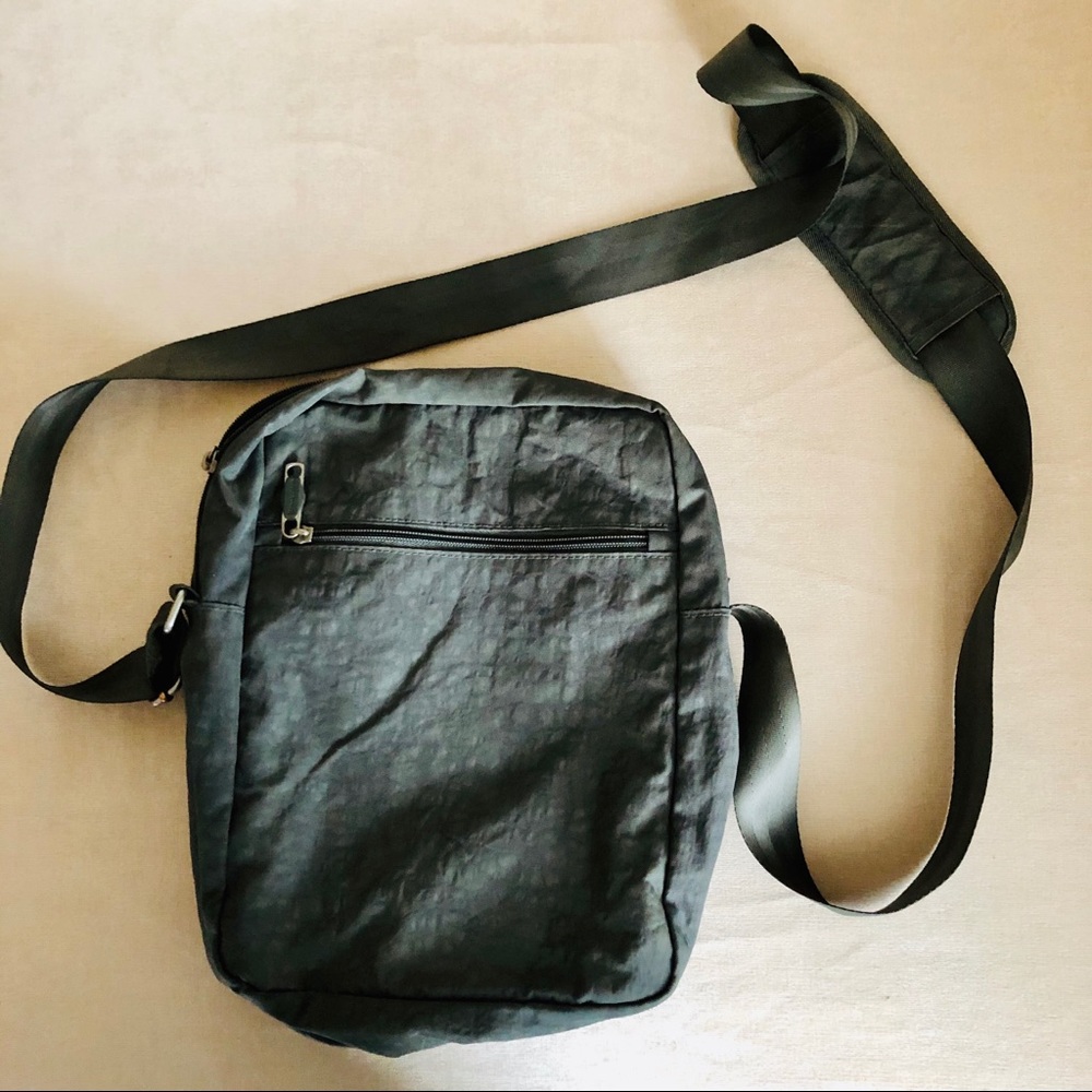 Brookstone Crossbody/messenger Travel Bag